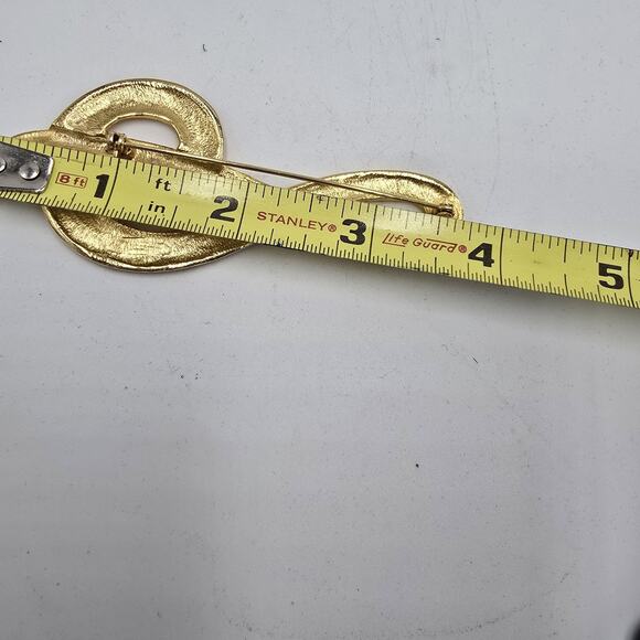 Vintage Musical Note Brooch Pin 3.75" Gold Tone Shiny Hammered Choir Band - Picture 5 of 6